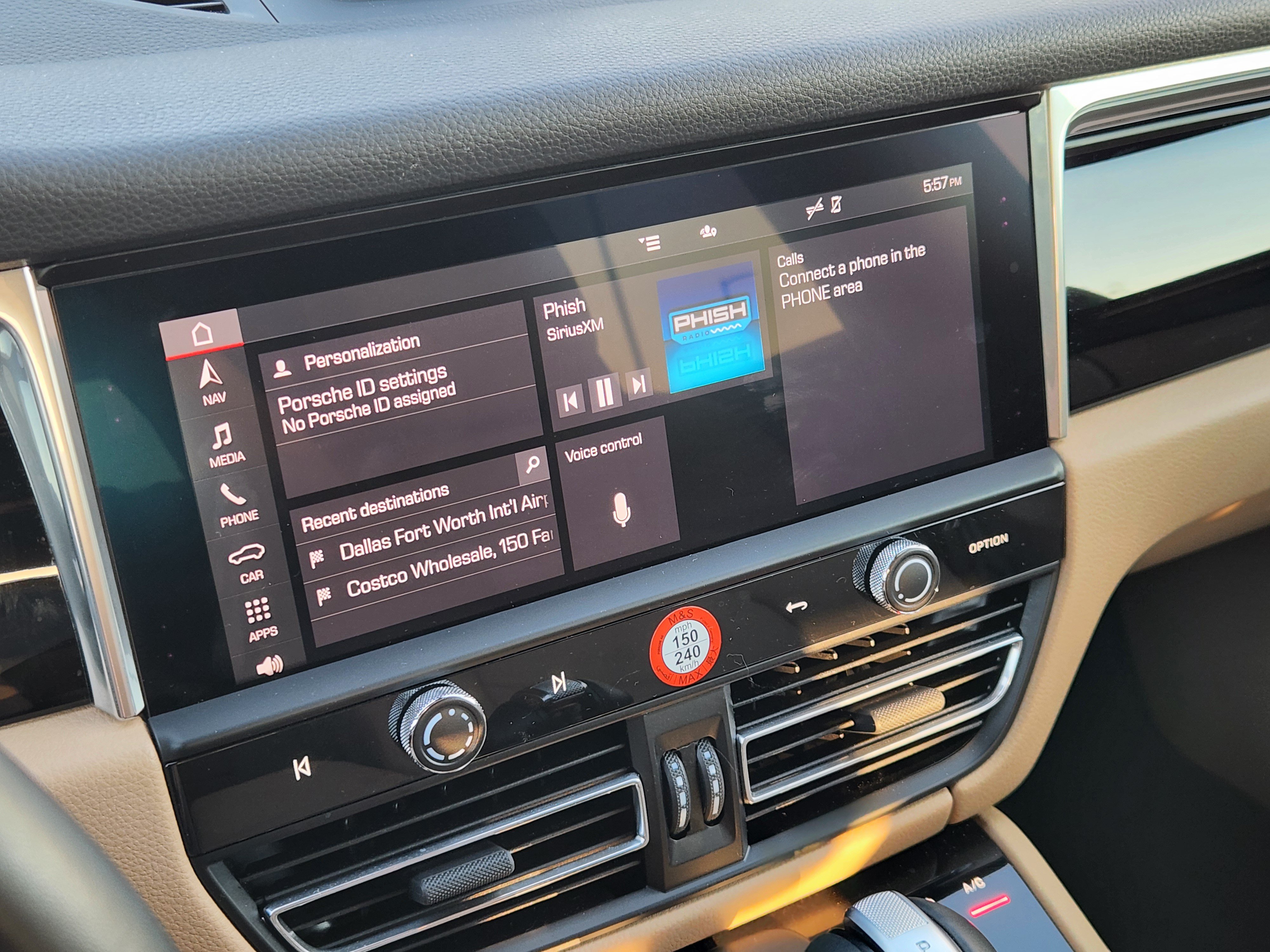 Certified 2026 Porsche Macan AWD/4WD image 21