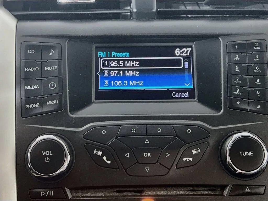 Used 2016 Ford Fusion S FWD image 15