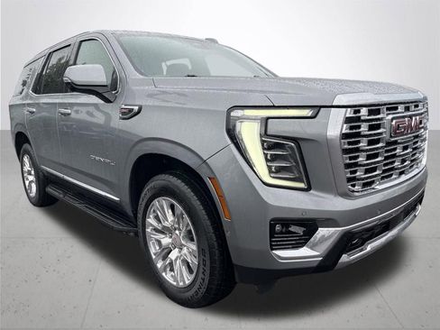 Used 2025 GMC Yukon Denali AWD/4WD image 3