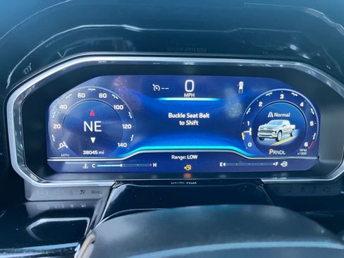 Used 2023 Chevrolet Silverado 1500 LT image 9