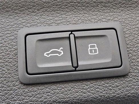 Used 2019 Audi Q3 2.0T Premium image 29