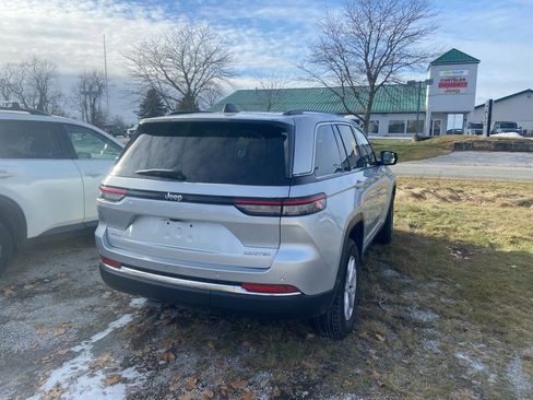 Used 2022 Jeep Grand Cherokee Limited image 5