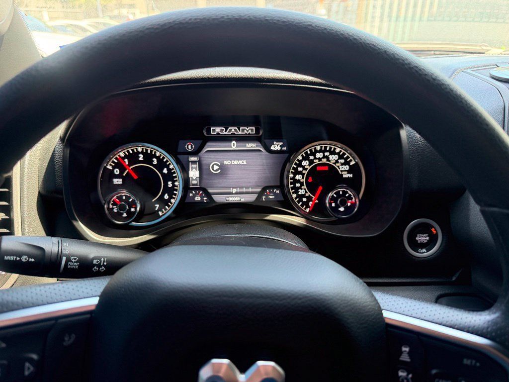 Used 2025 RAM 1500 Warlock AWD/4WD image 5