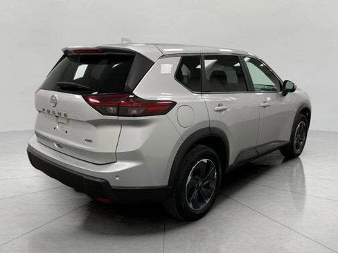 Certified 2025 Nissan Rogue SV image 3