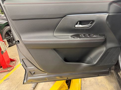 Used 2026 Nissan Kicks SR FWD image 25