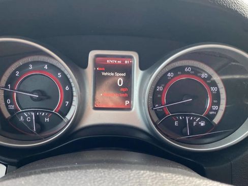 Used 2019 Dodge Journey SE w/ Blacktop Package FWD image 12