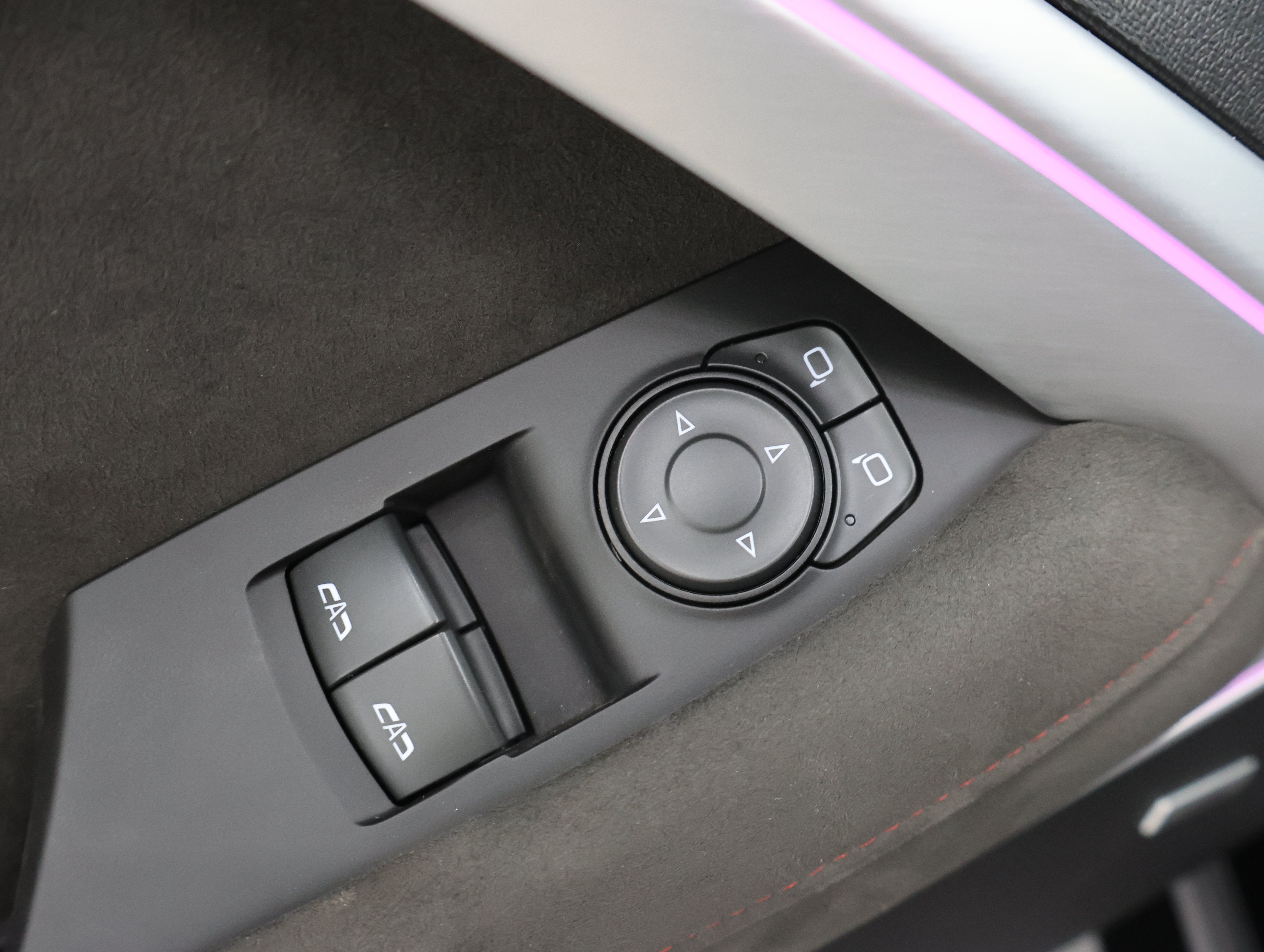 Used 2019 Chevrolet Camaro ZL1 RWD image 36
