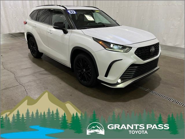 Used 2023 Toyota Highlander XSE AWD/4WD image 1