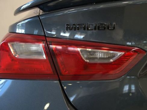 Used 2021 Chevrolet Malibu RS FWD image 52