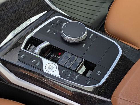 Used 2023 BMW 330i Sedan w/ Premium Package RWD image 19