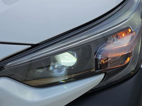 Certified 2025 Subaru Outback Onyx Edition XT image 37