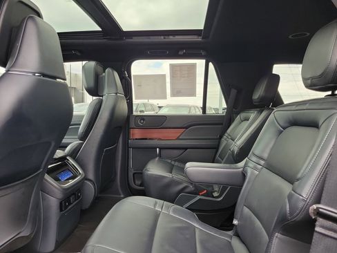 Certified 2024 Lincoln Navigator Reserve AWD/4WD image 14