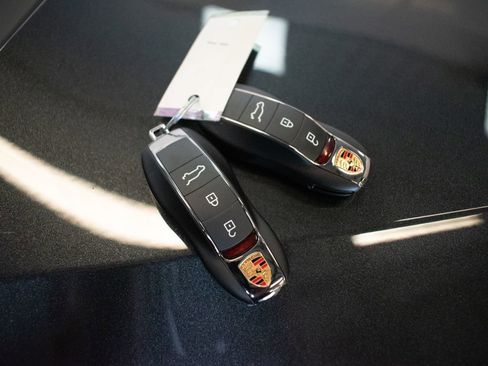 New 2026 Porsche Macan image 31