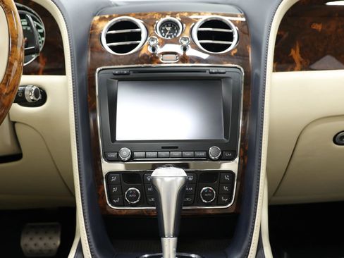 Used 2015 Bentley Flying Spur W12 image 29