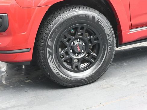 Used 2021 Toyota 4Runner Limited image 12