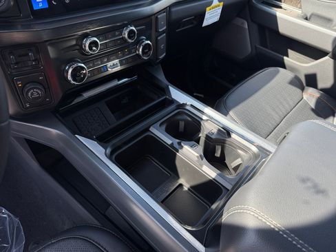 New 2025 Ford F250 Lariat w/ Lariat Ultimate Package image 13