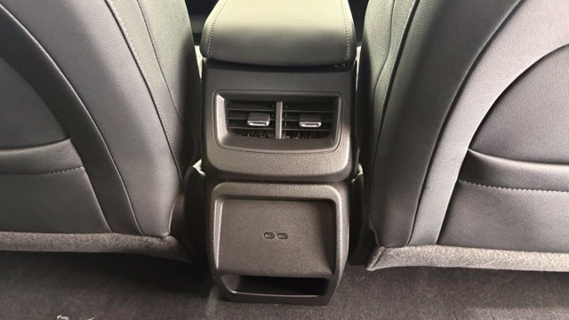 Used 2024 Chevrolet Equinox EV RS FWD image 27
