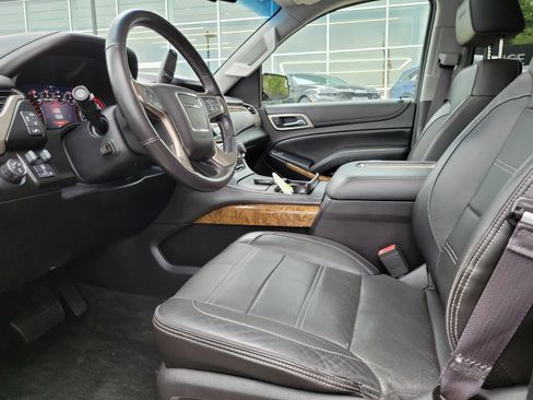 Used 2015 GMC Yukon Denali w/ Touring Package AWD/4WD image 9