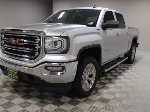Used 2017 GMC Sierra 1500 SLT w/ SLT Premium Package image 3