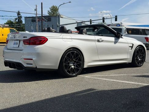 Used 2018 BMW M4 Convertible RWD image 6