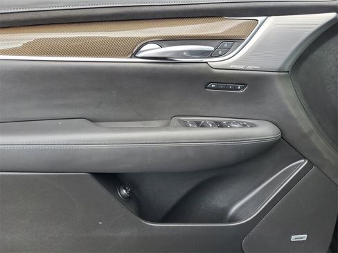 Used 2021 Cadillac XT6 Sport w/ Platinum Package image 11