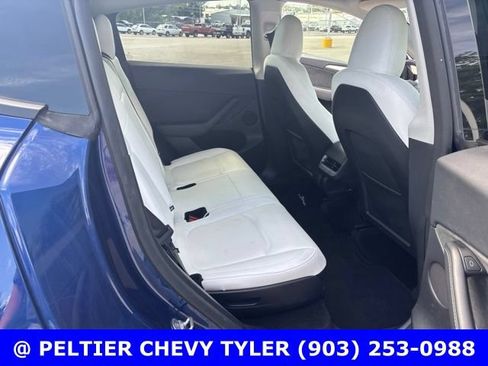Used 2025 Tesla Model Y Long Range AWD/4WD image 16