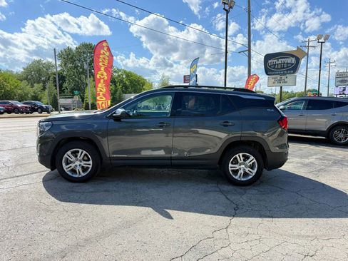 Used 2019 GMC Terrain SLE w/ Driver Convenience Package AWD/4WD image 2