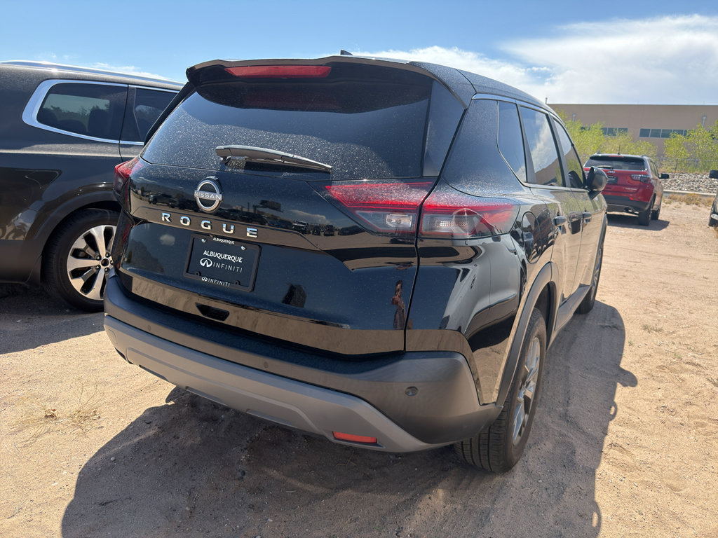 Used 2023 Nissan Rogue S FWD image 4