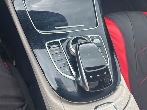 Used 2017 Mercedes-Benz E 300 4MATIC image 10