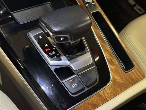 Used 2022 Audi Q5 2.0T Premium image 32