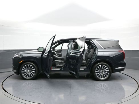 Used 2024 Hyundai Palisade Calligraphy image 45