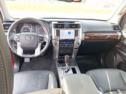 Used 2020 Toyota 4Runner Limited image 18