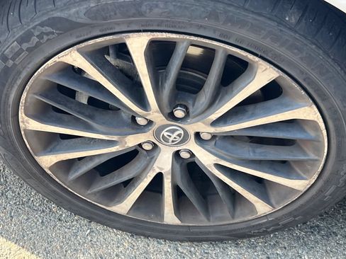 Used 2020 Toyota Camry SE image 10