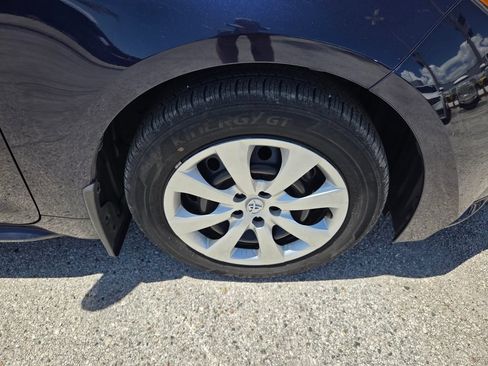 Used 2023 Toyota Corolla LE FWD image 17