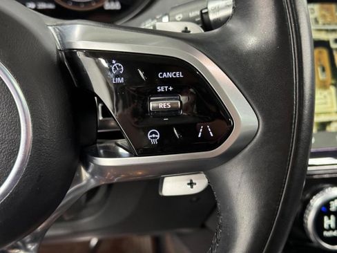 Used 2021 Jaguar E-PACE SE image 33