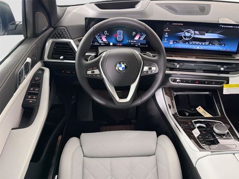 New 2026 BMW X5 xDrive40i w/ Climate Comfort Package image 22