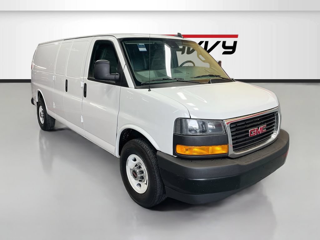 Used 2025 GMC Savana 3500 Extended w/ Driver Convenience Package RWD image 1