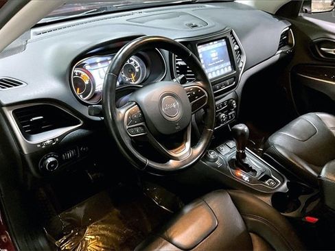 Used 2021 Jeep Cherokee Latitude Lux w/ Comfort/Convenience Group image 18