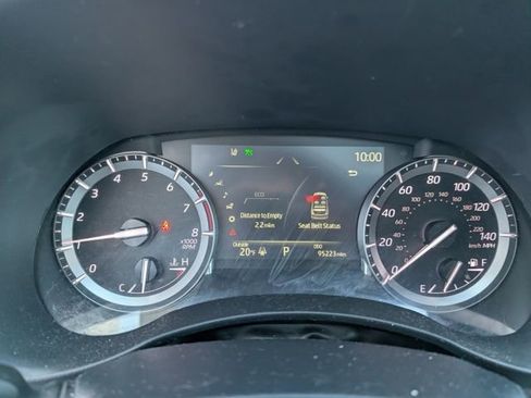 Used 2022 Toyota Highlander XLE image 11