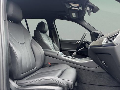 Used 2022 BMW X5 xDrive40i w/ Premium Package image 22