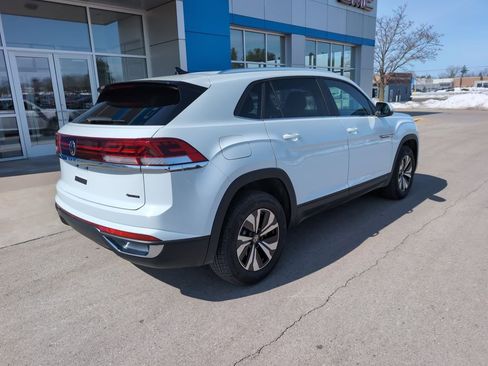 Used 2025 Volkswagen Atlas Cross Sport SE image 8