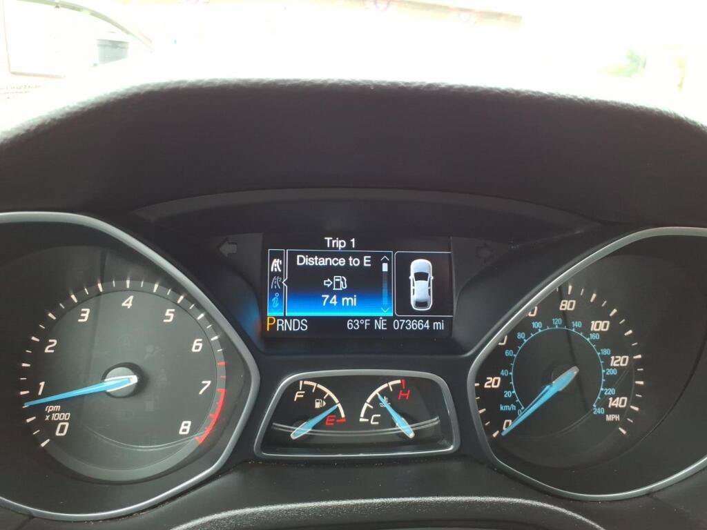 Used 2013 Ford Focus Titanium w/ Titanium Handling Pkg FWD image 20