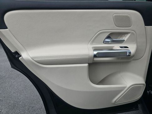 New 2026 Mercedes-Benz GLB 250 4MATIC image 19