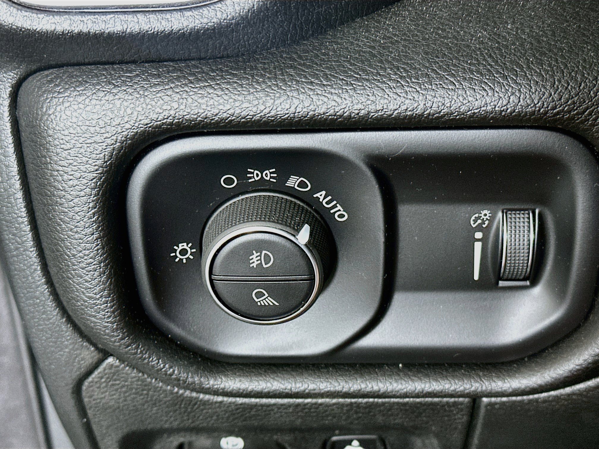 Used 2024 RAM 1500 Big Horn AWD/4WD image 17