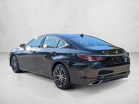 Used 2025 Lexus ES 350 w/ Premium Package image 8