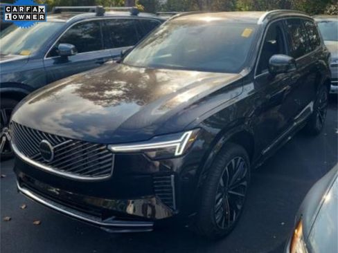 Used 2025 Volvo XC90 B5 Core image 1