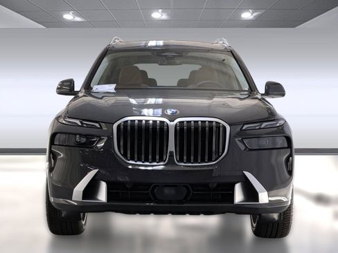 Used 2026 BMW X7 xDrive40i w/ Premium Package image 5