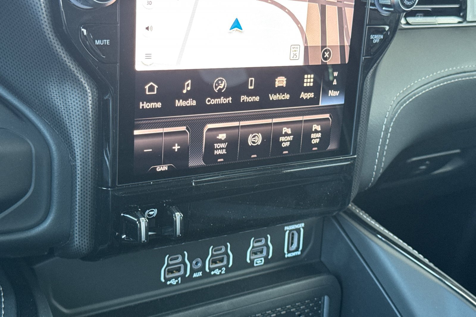 New 2026 RAM 2500 Limited AWD/4WD image 19