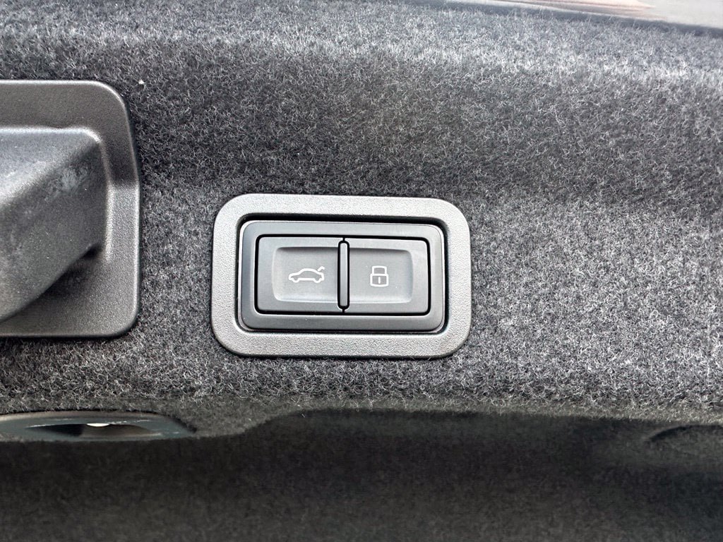 Used 2025 Audi A6 Premium Plus AWD/4WD image 24