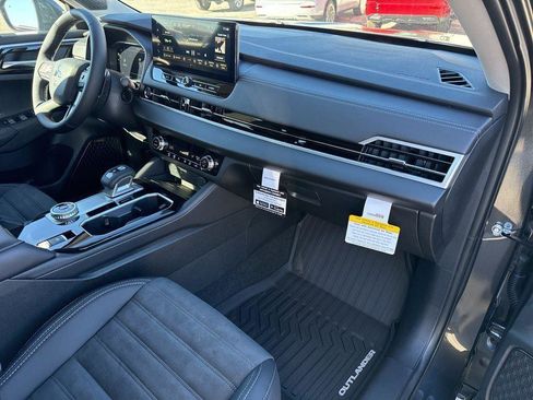 New 2026 Mitsubishi Outlander SE FWD image 22